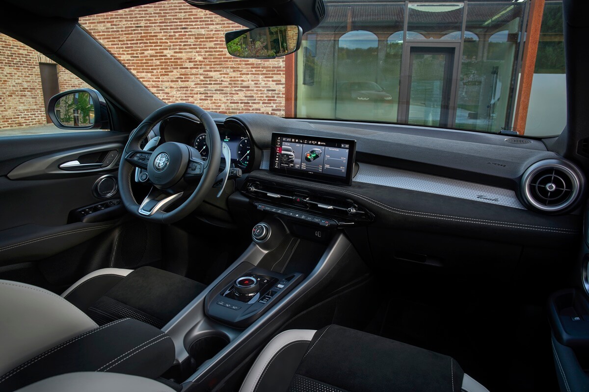 Alfa Romeo Tonale (2026) dashboard view