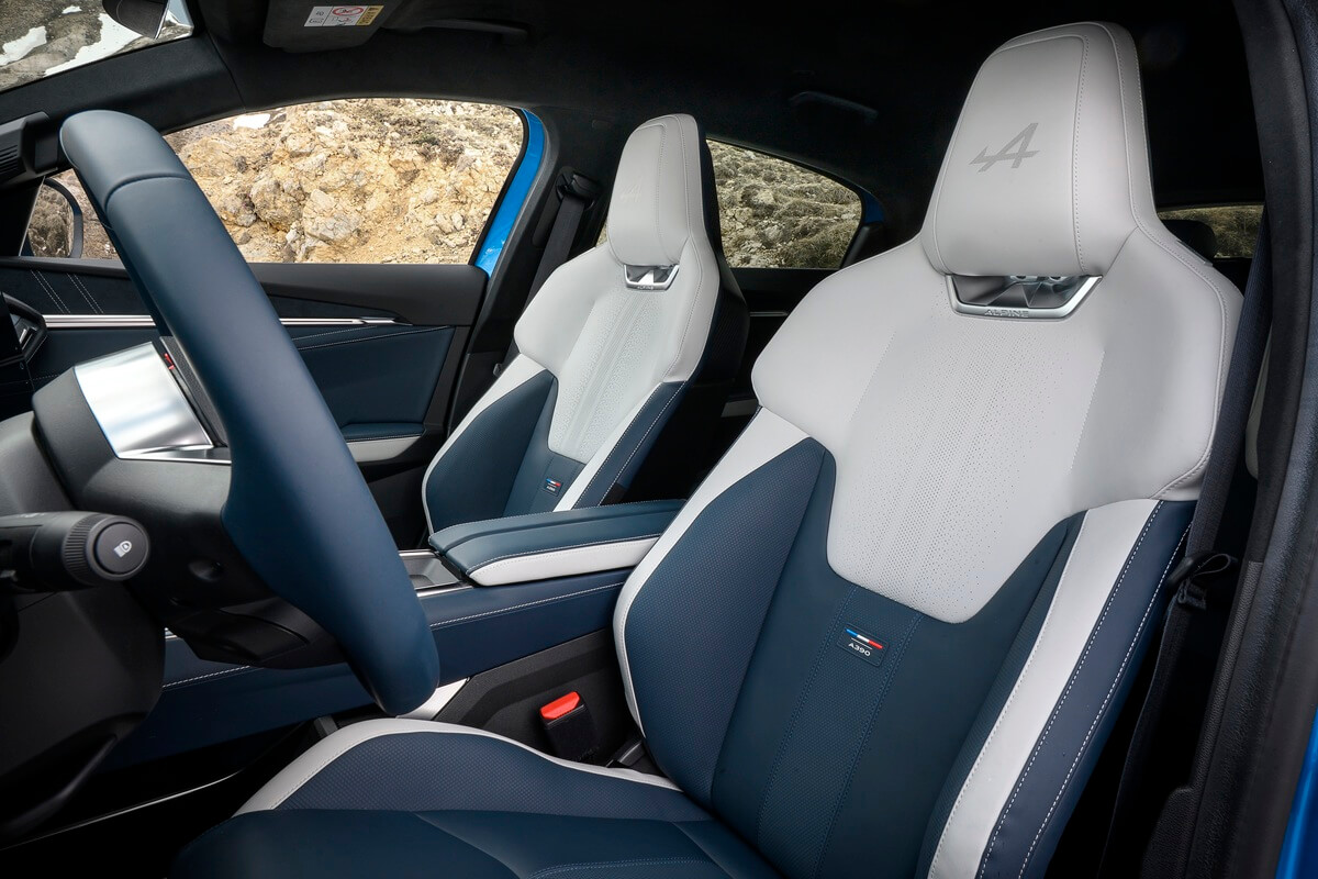 Alpine A390 (2026) interior seats