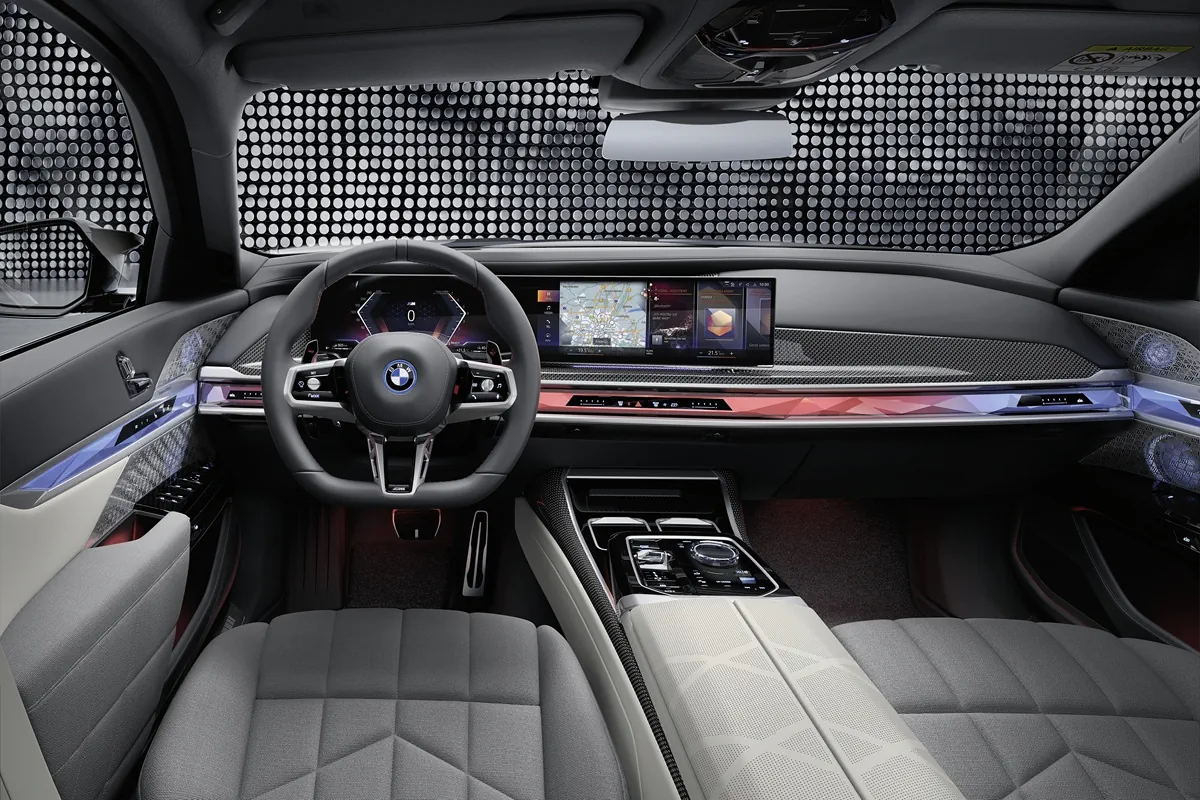 BMW 7 Series (2026) dashboard view
