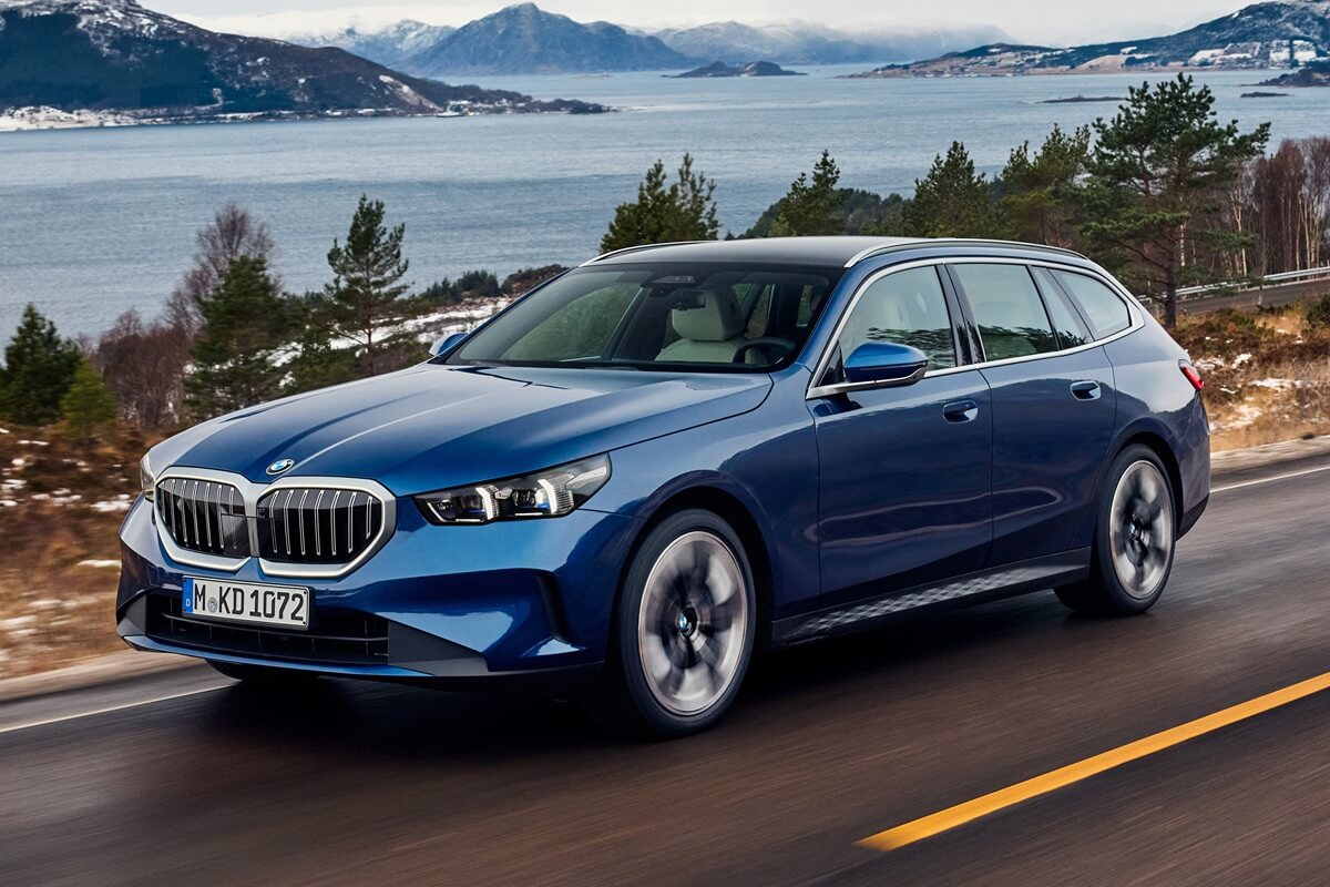 BMW 5 Series Touring (2024)