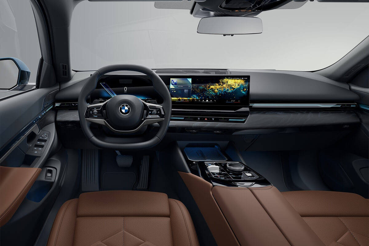 BMW 5 Series Touring (2026) dashboard view