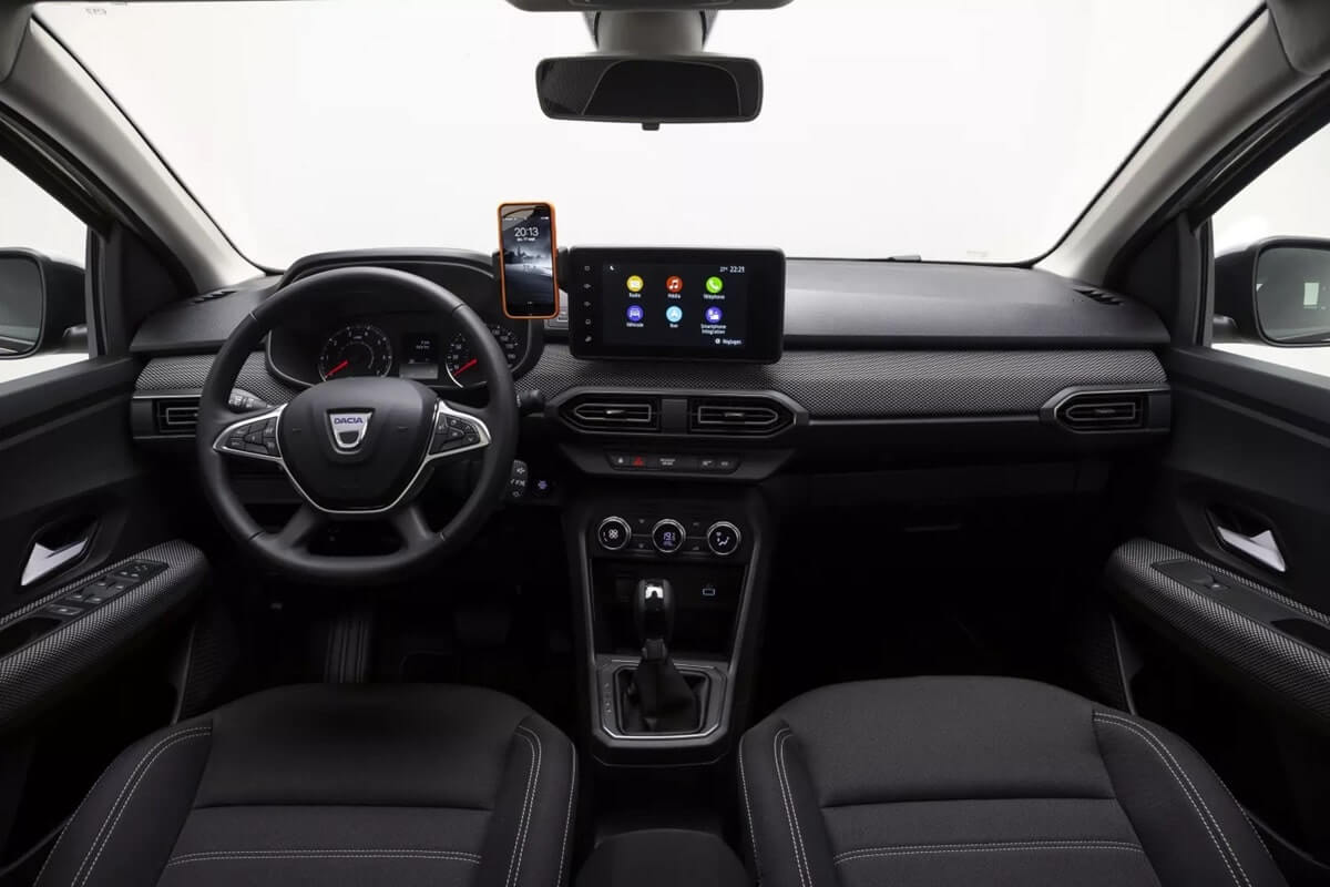 Dacia Logan (2020–2022) dashboard view