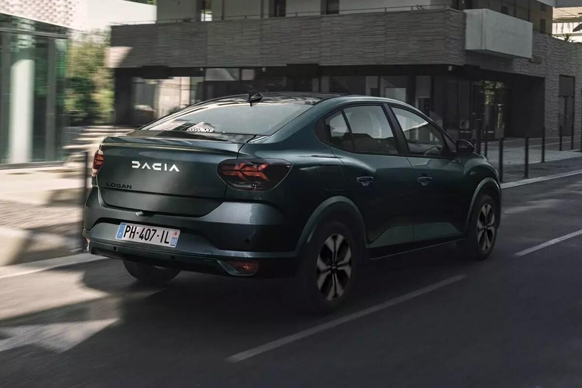 Dacia Logan (2022–2025) rear view