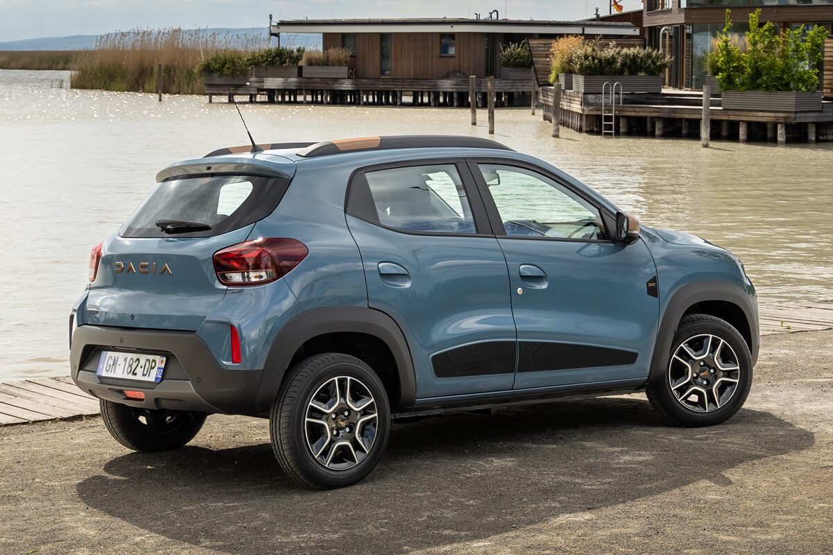 Dacia Spring (2022–2024) side view