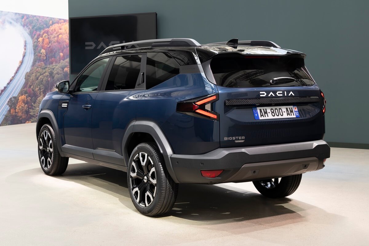 Dacia Bigster (2026) rear view