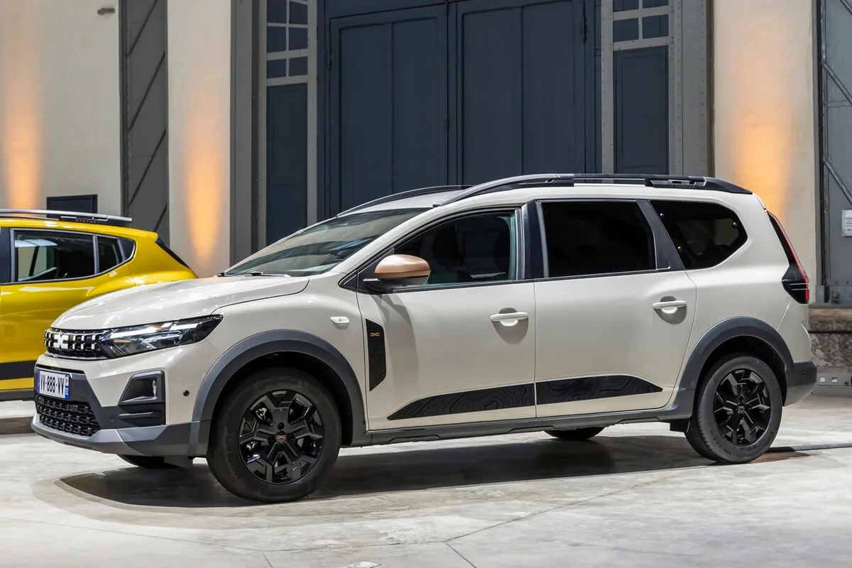 Dacia Jogger (2026) zijaanzicht