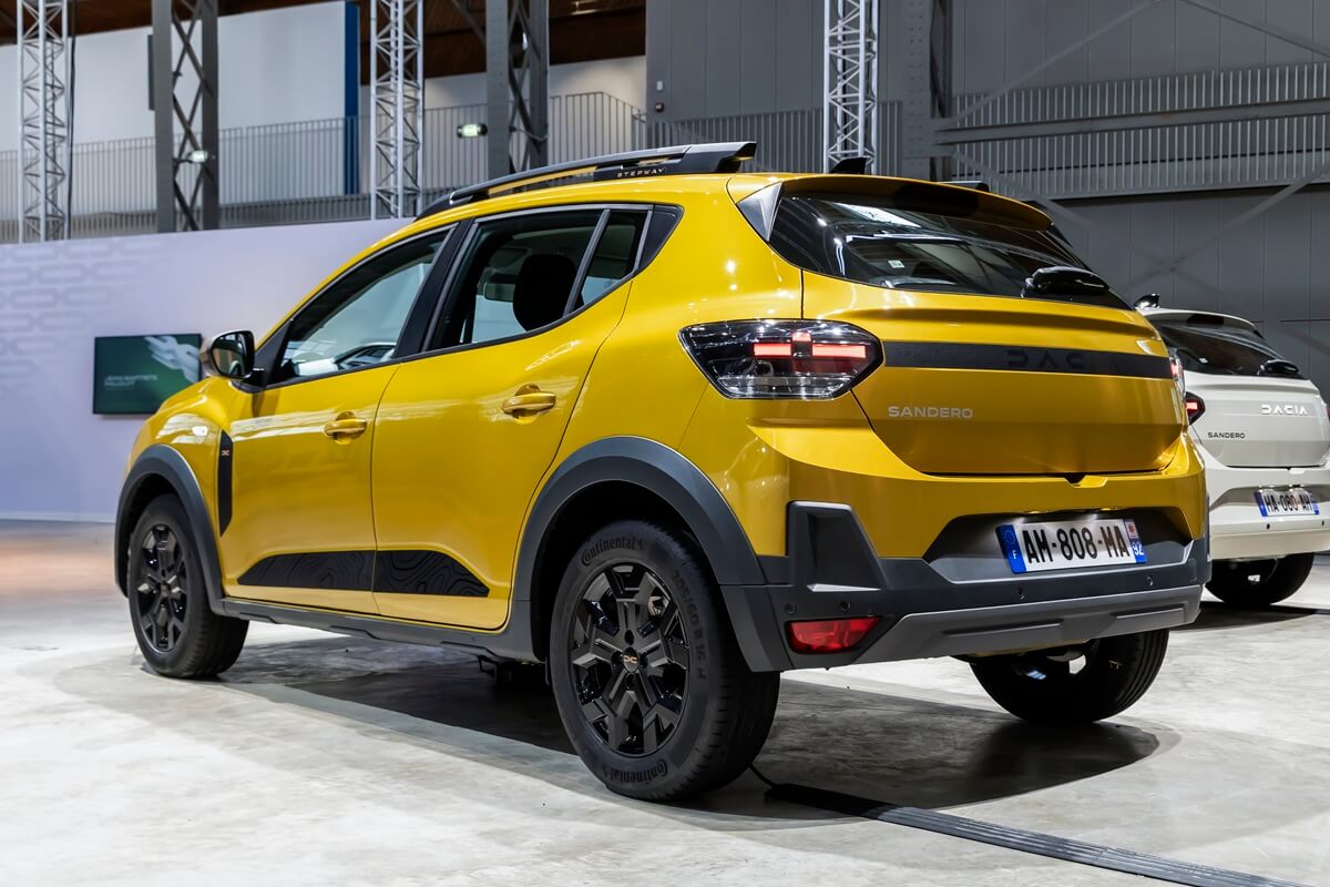 Dacia Sandero Stepway (2026) rear view