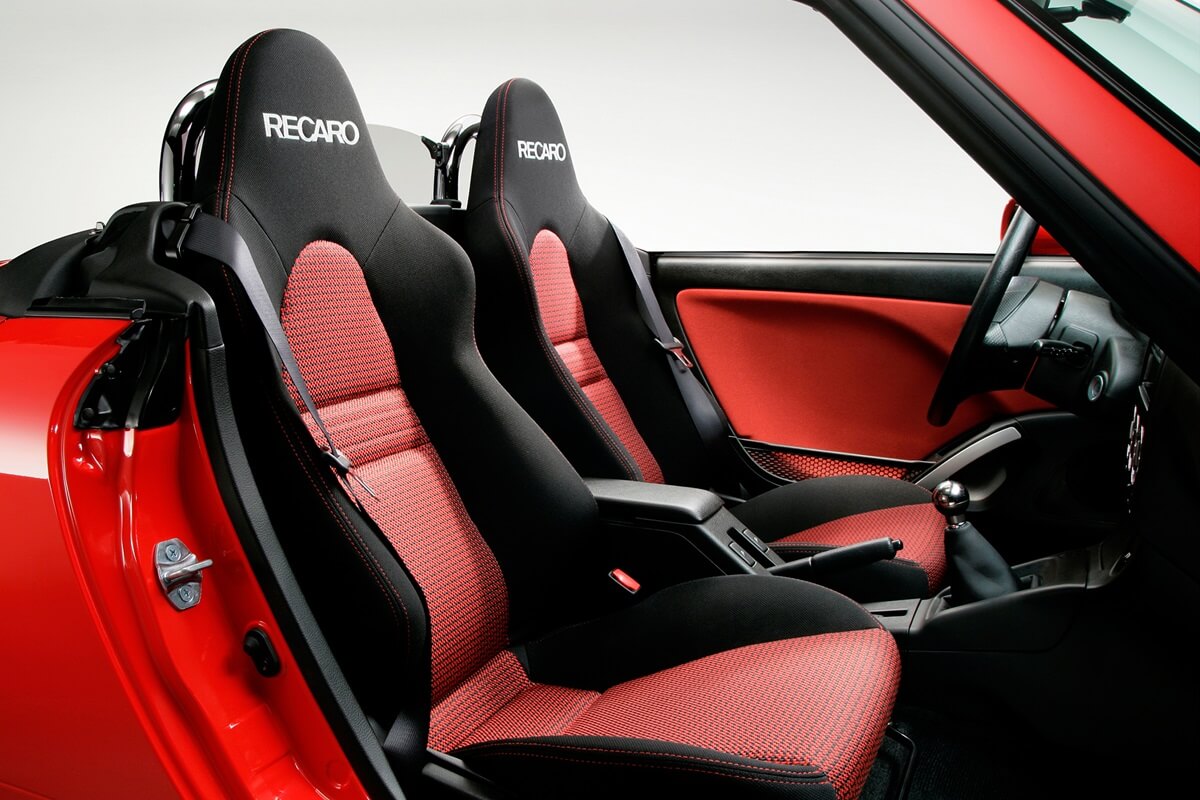 Daihatsu Copen (2002–2011) vue des sièges