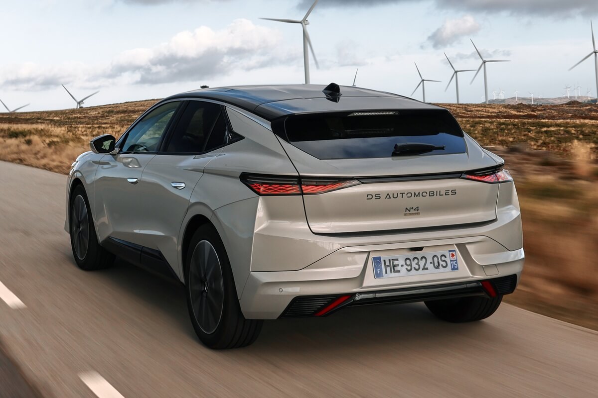 DS N°4 (2026) rear view