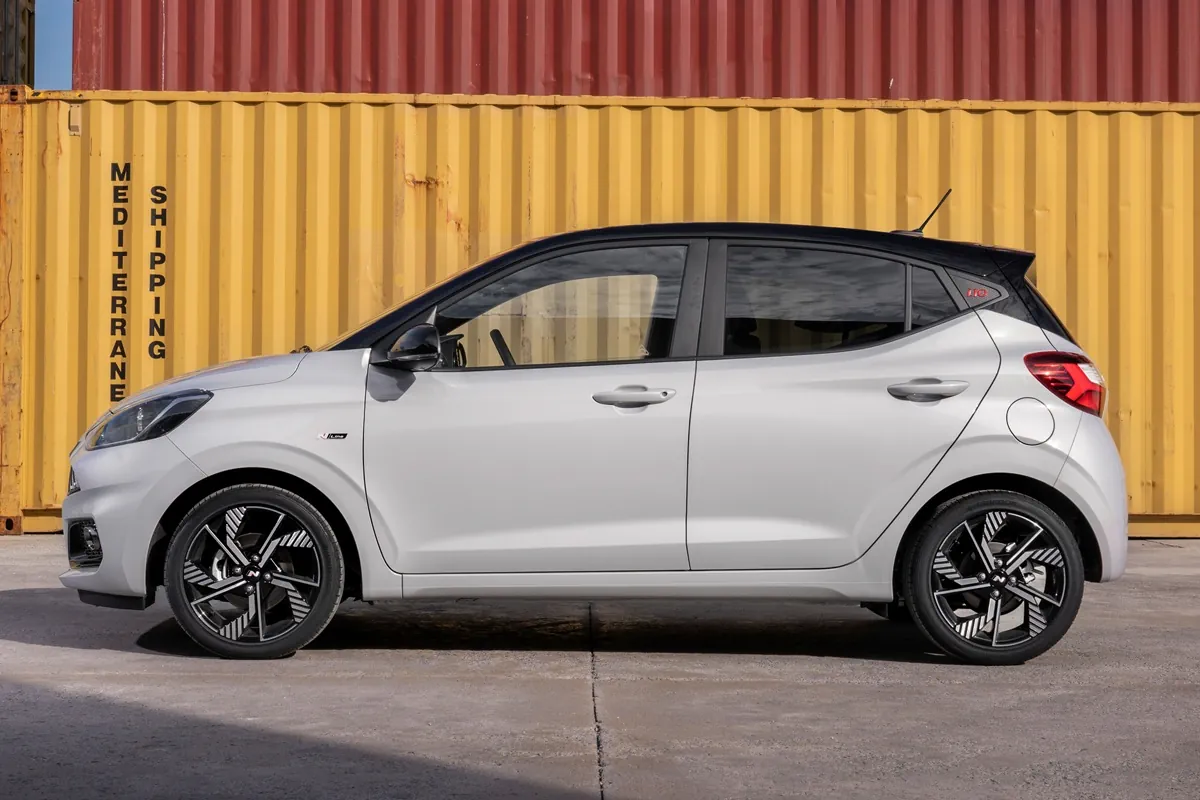 Hyundai i10 (2026) side view