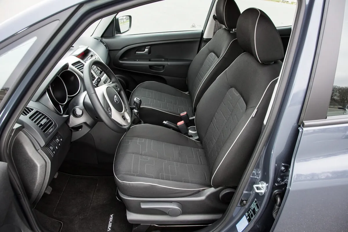 Kia Venga (2015–2019) interieur (zitplaatsen)