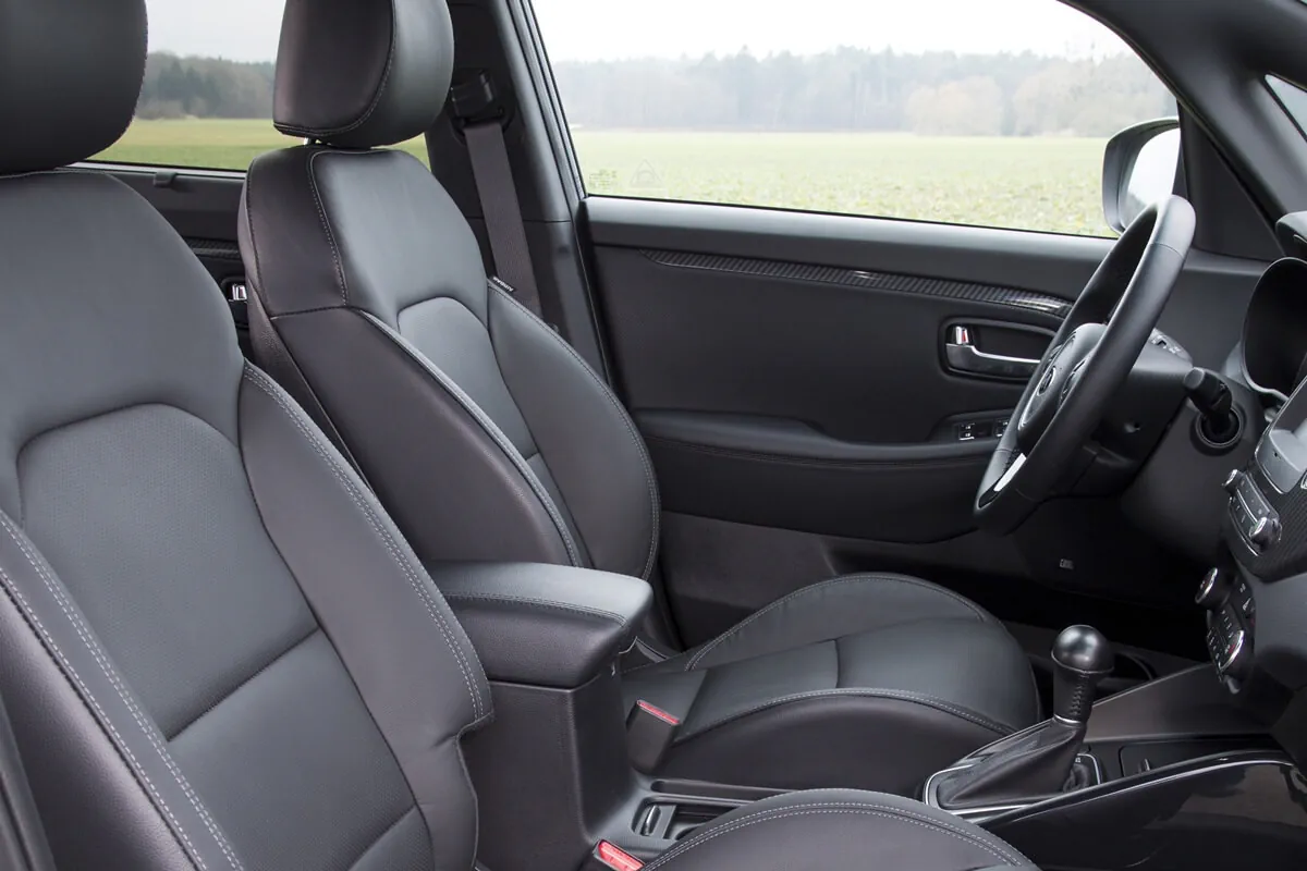 Kia Carens (2016–2019) interieur (zitplaatsen)