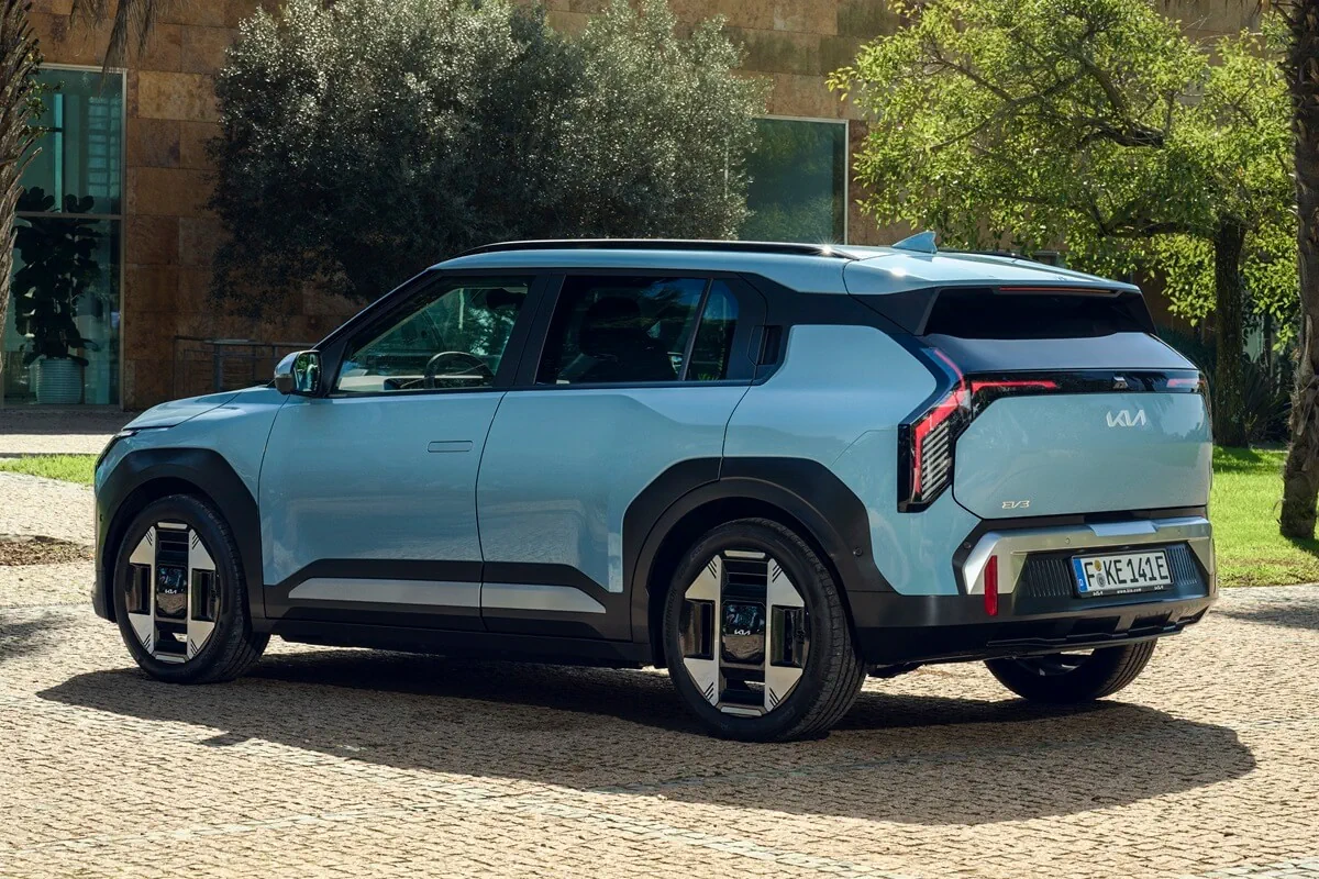 Kia EV3 (2026) achteraanzicht