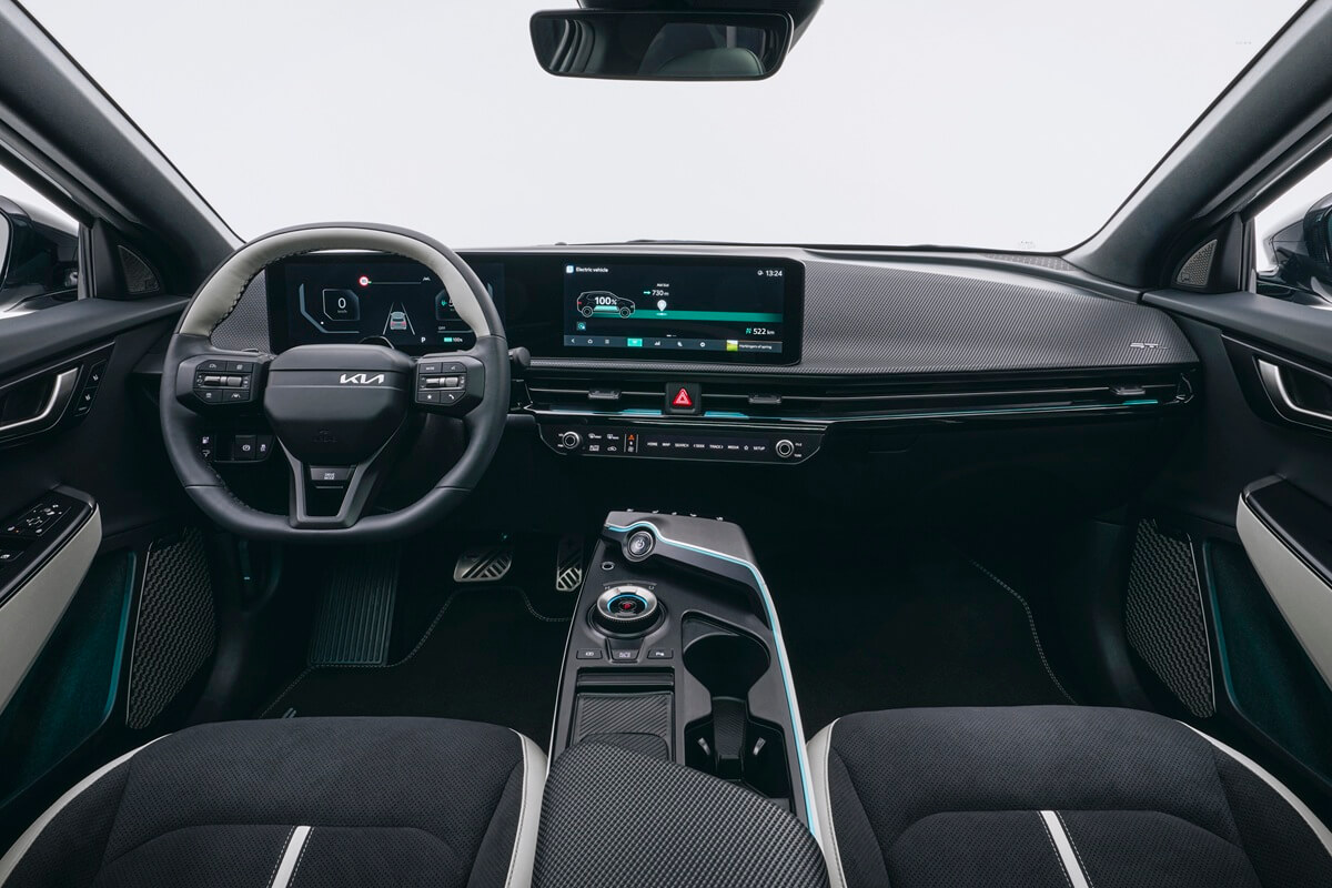 Kia EV6 (2026) dashboard view