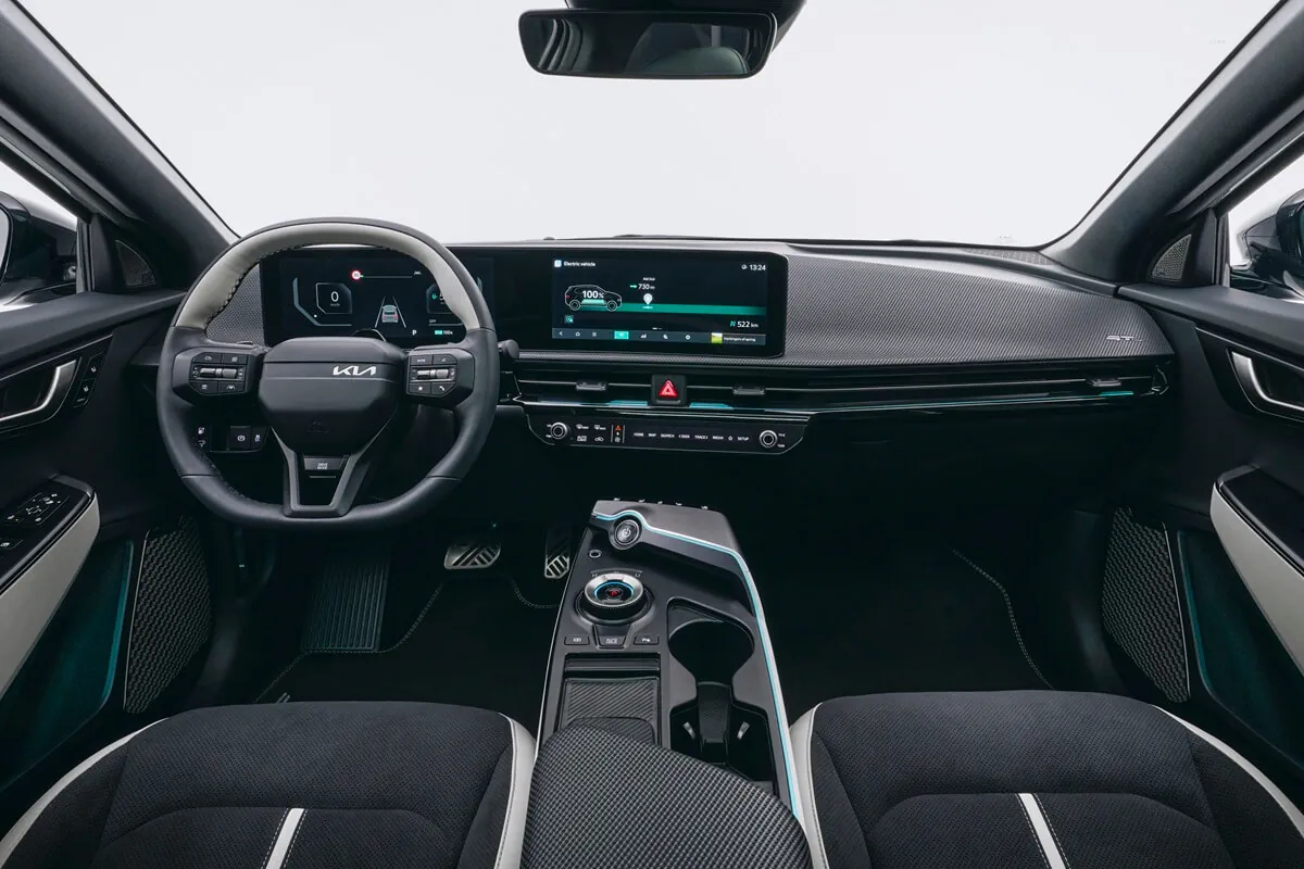 Kia EV6 (2026) dashboard