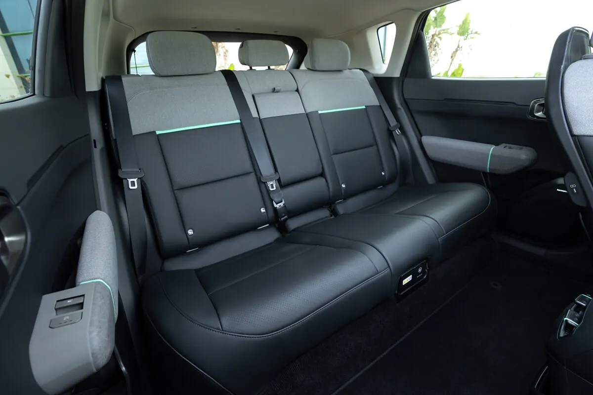 Kia EV4 (2026) interieur (zitplaatsen)