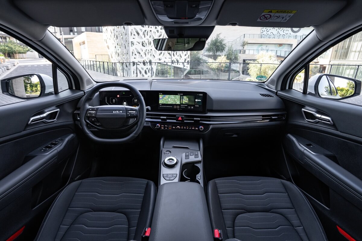Kia Sportage (2026) dashboard view