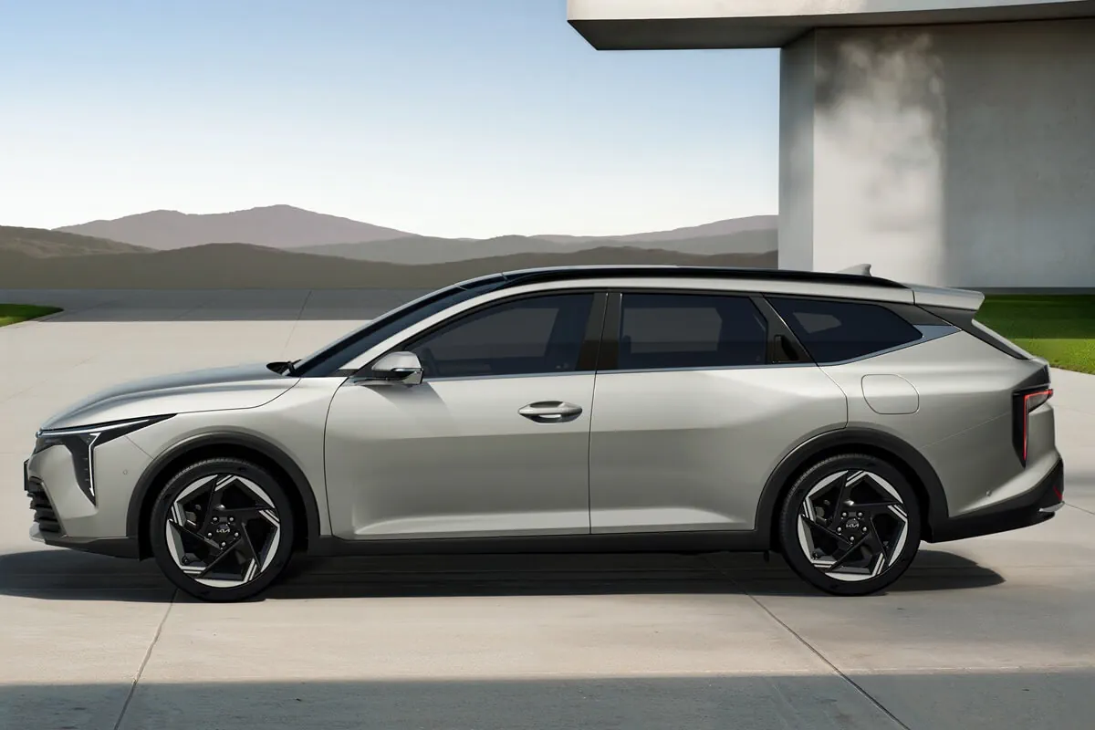 Kia K4 Sportswagon (2026) zijaanzicht