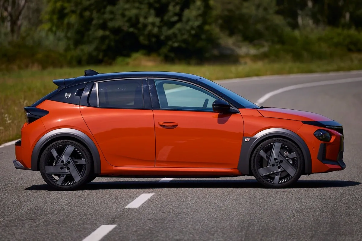 Lancia Ypsilon (2026) zijaanzicht