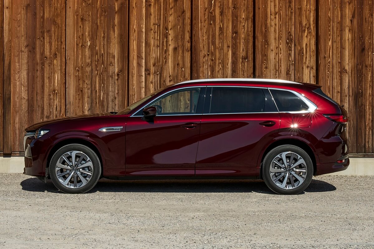 Mazda CX-80 (2026) side view