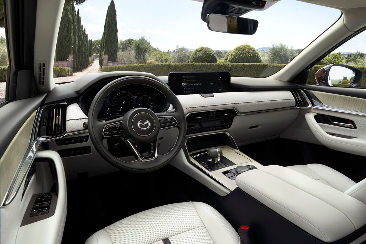 Mazda CX-80 (2026) dashboard view