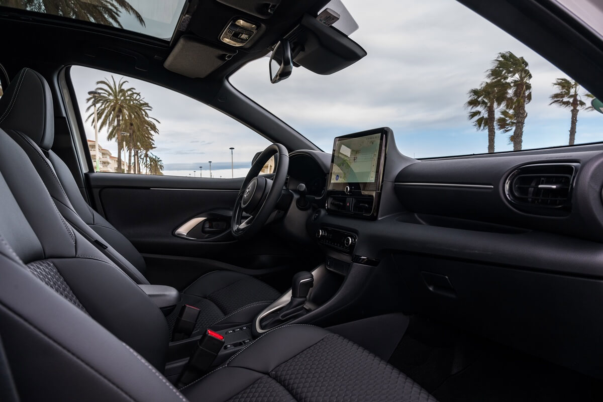 Mazda Mazda2 (2026) interior seats