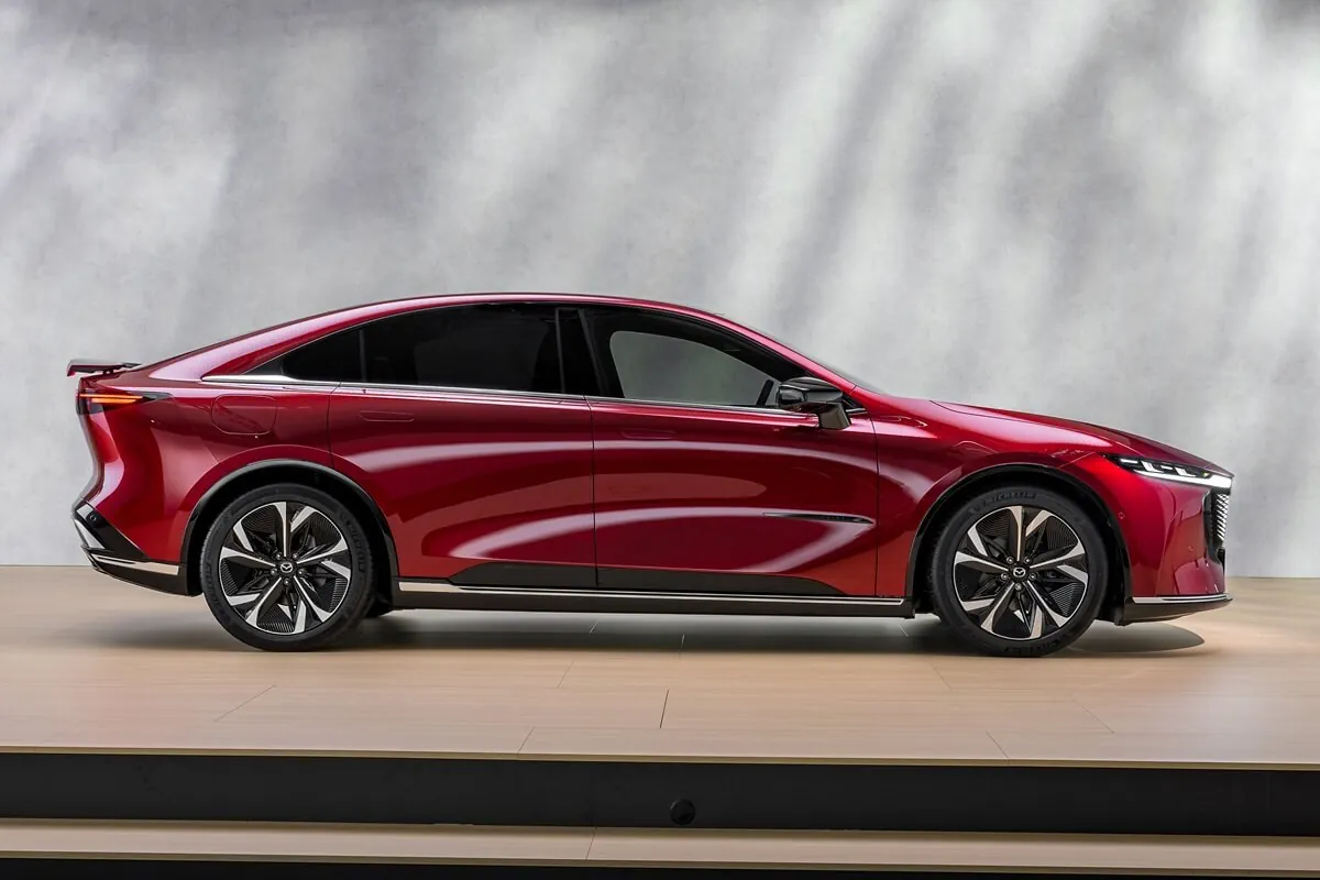 Mazda Mazda6e (2026) zijaanzicht