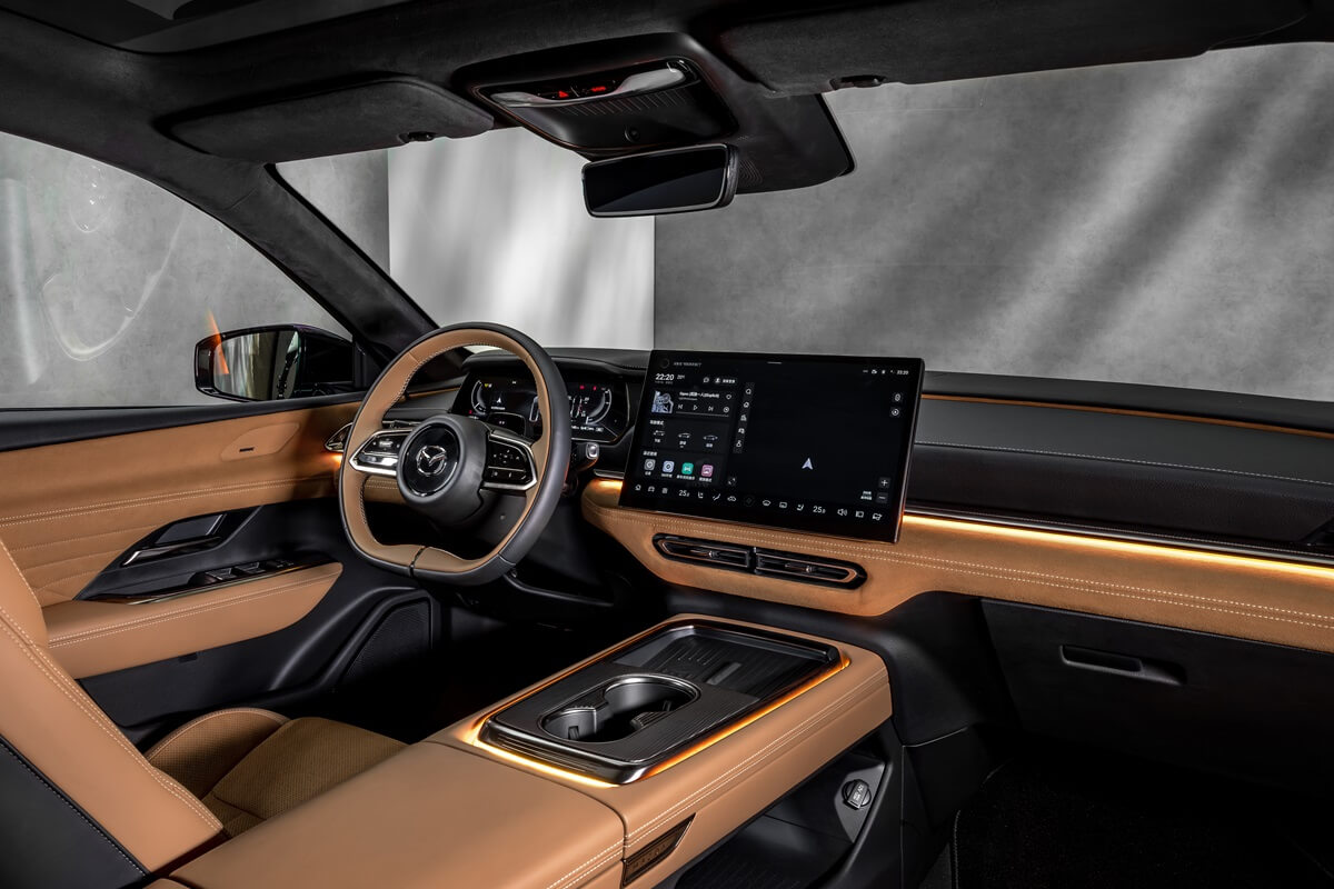 Mazda Mazda6e (2026) dashboard view