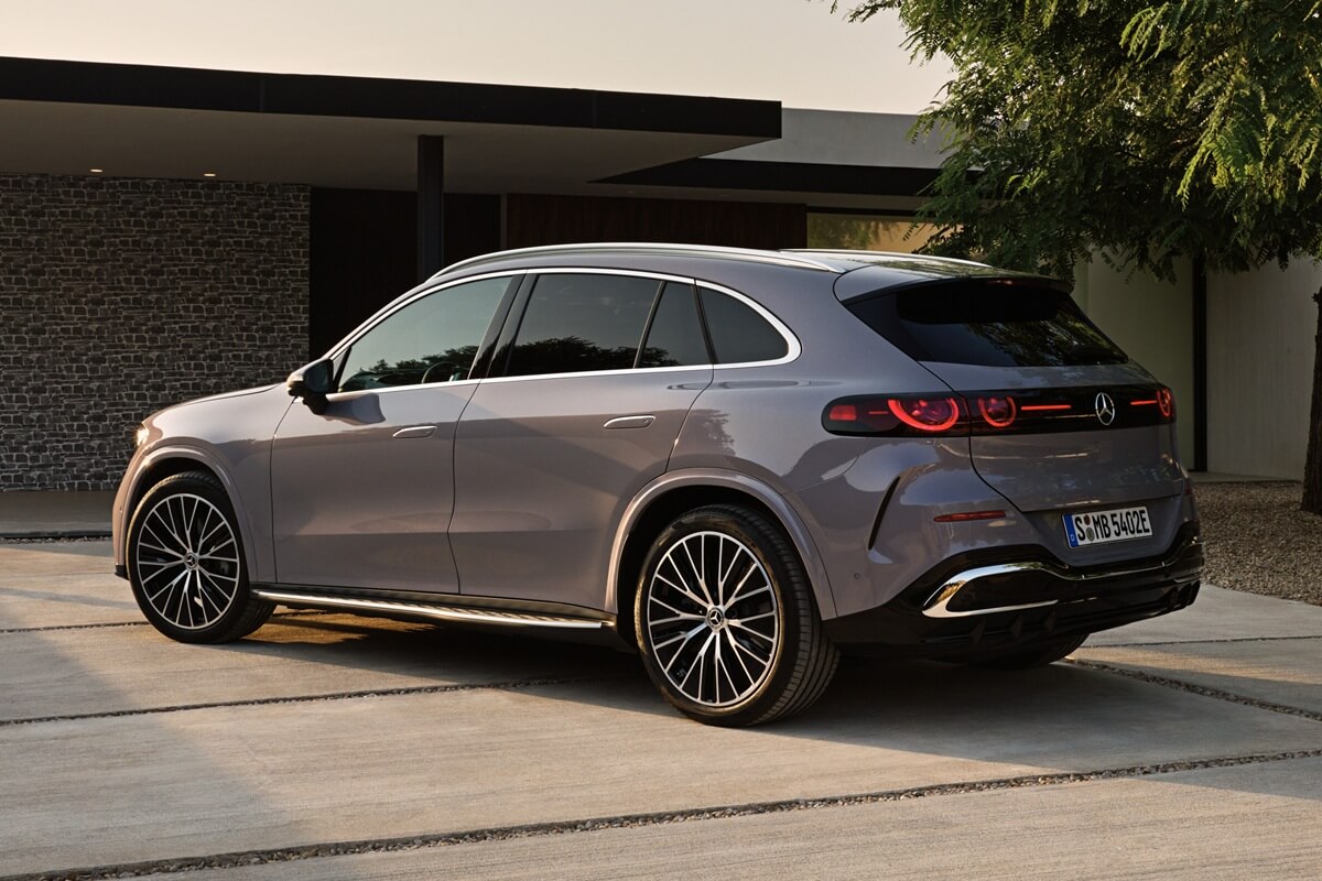 Mercedes-Benz GLC EQ (2026) rear view