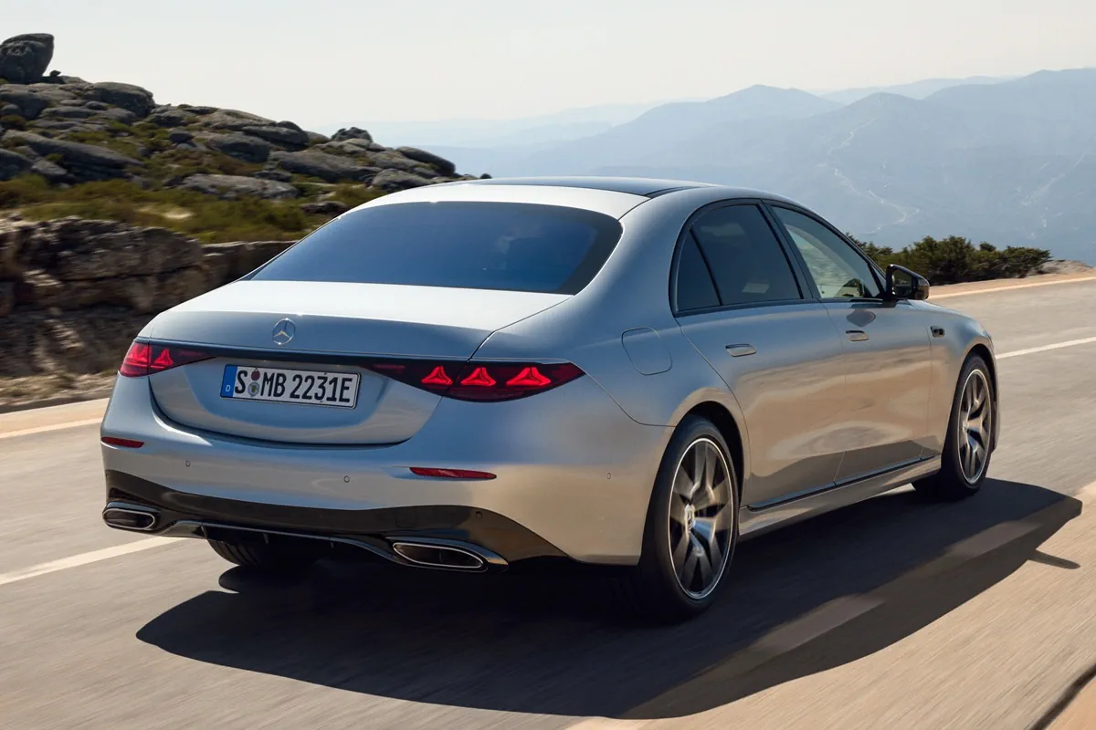 Mercedes-Benz S-Class (2026) rear view