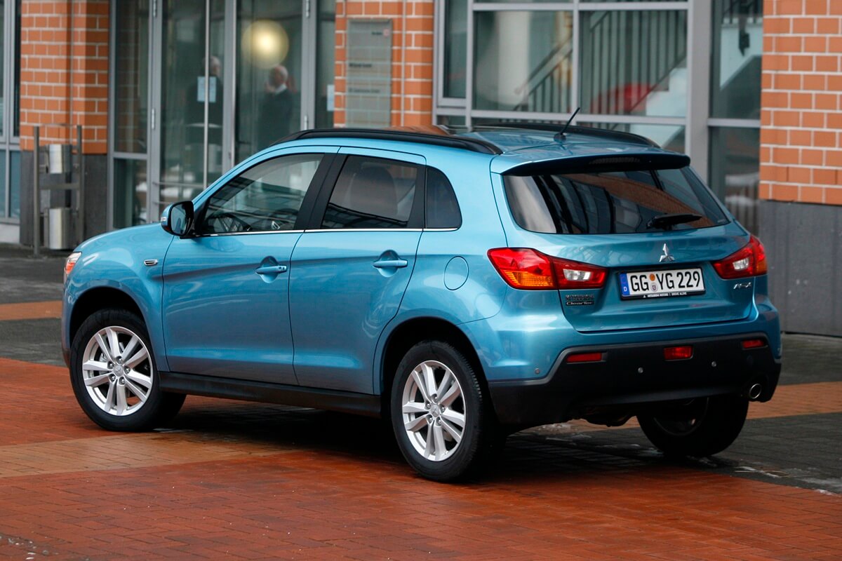 Mitsubishi ASX (2010–2012) rear view