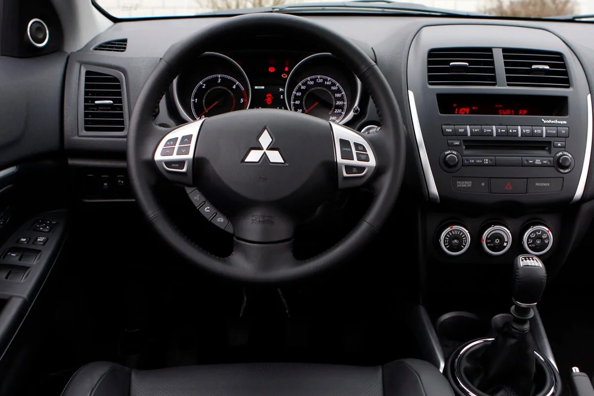 Mitsubishi ASX (2010–2012) interieur (zitplaatsen)