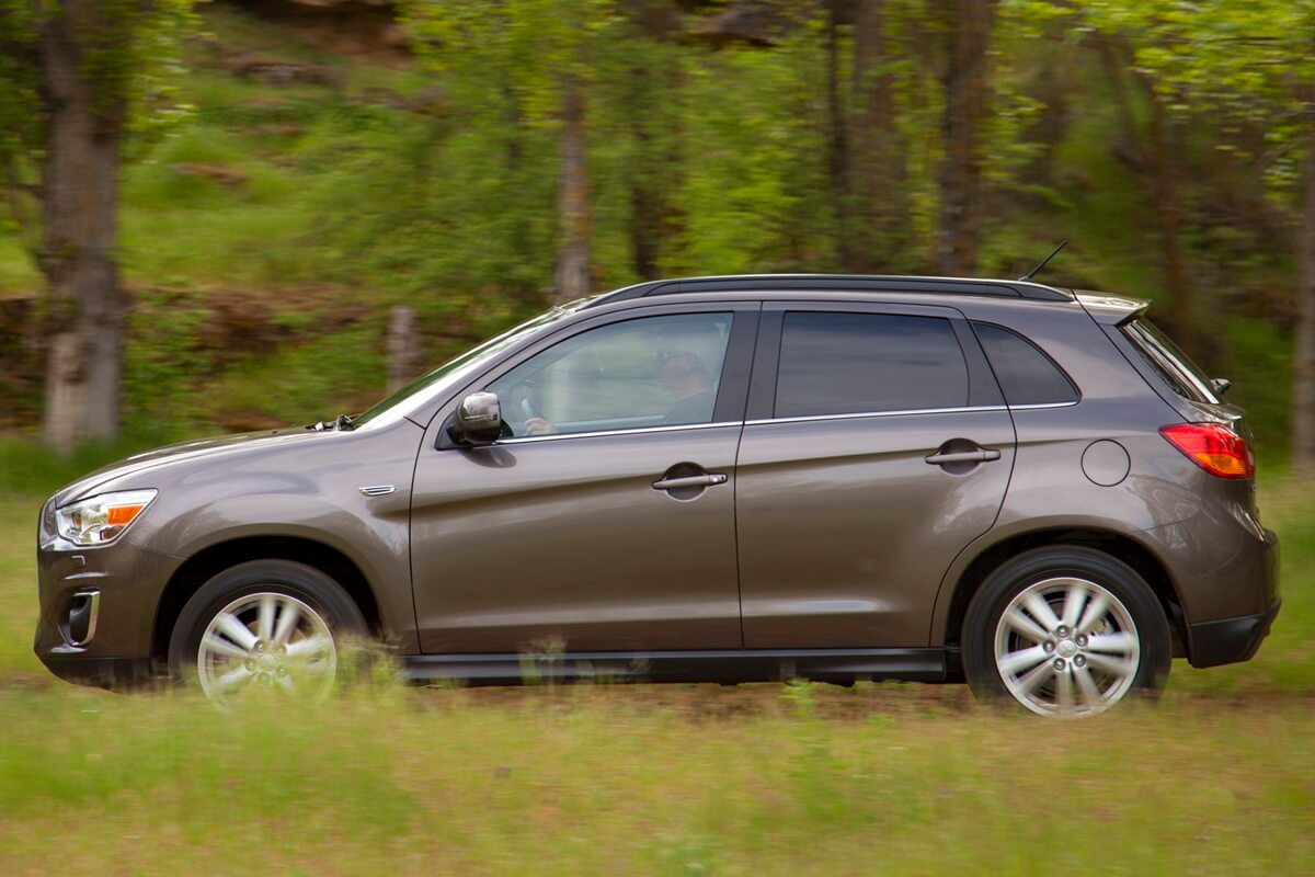 Mitsubishi ASX (2012–2016) side view