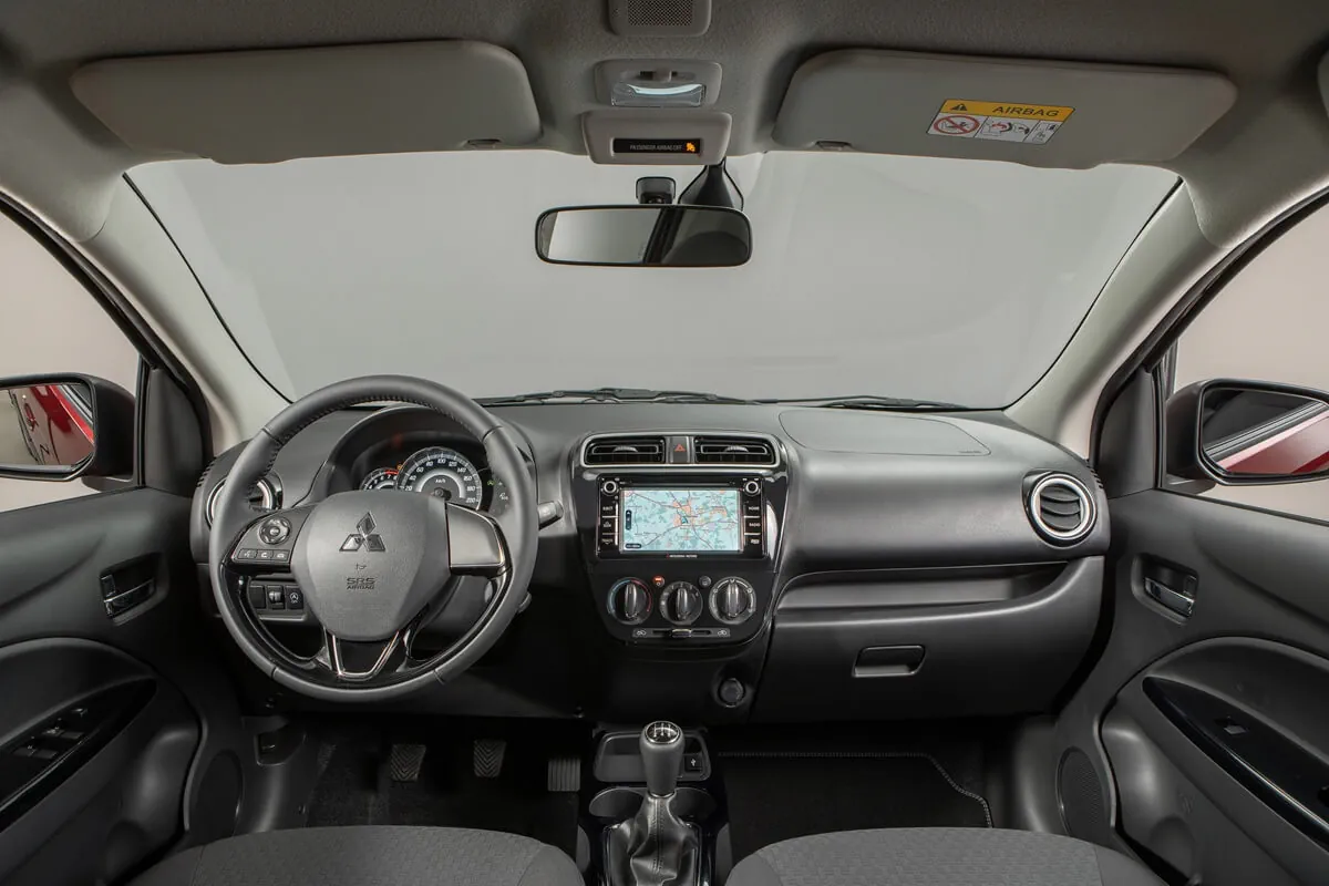 Mitsubishi Space Star (2016–2020) vista cruscotto