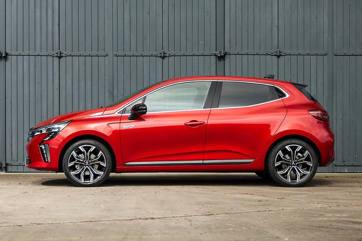 Mitsubishi Colt (2023–2025) zijaanzicht