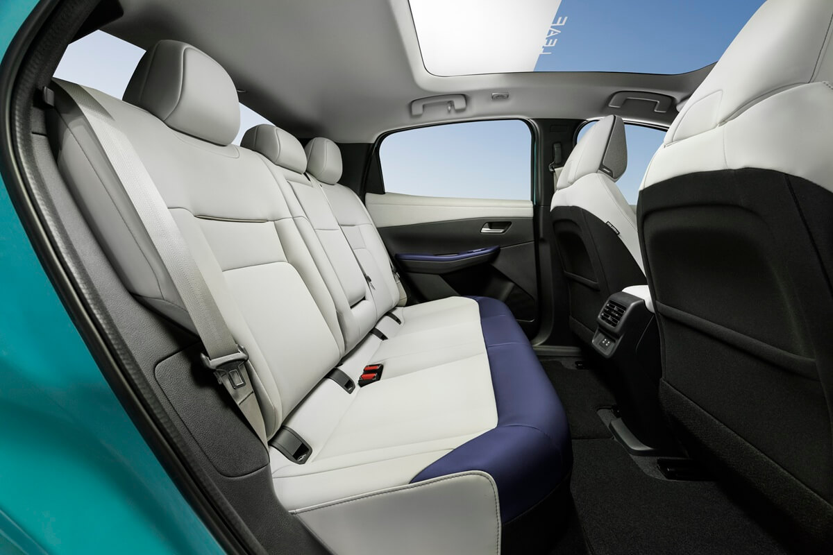 Nissan Leaf (2026) interior seats