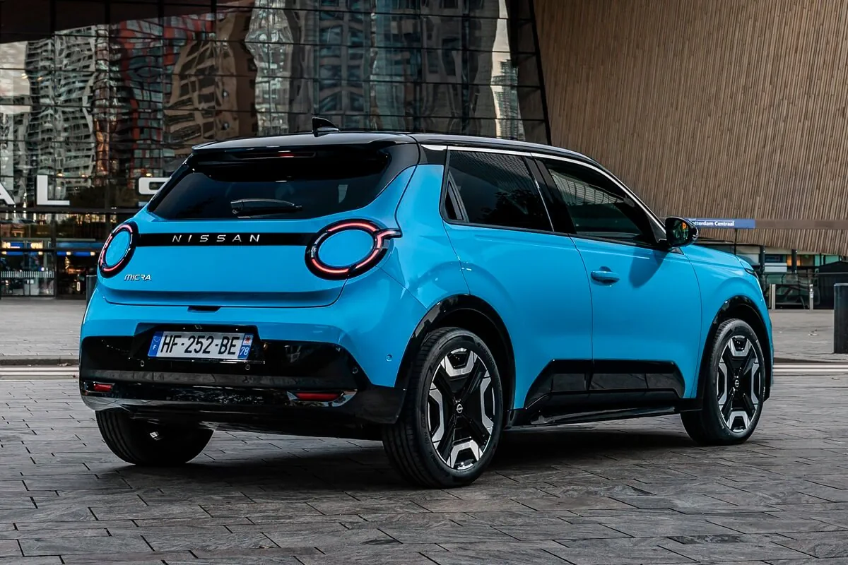 Nissan Micra (2026) vista posteriore