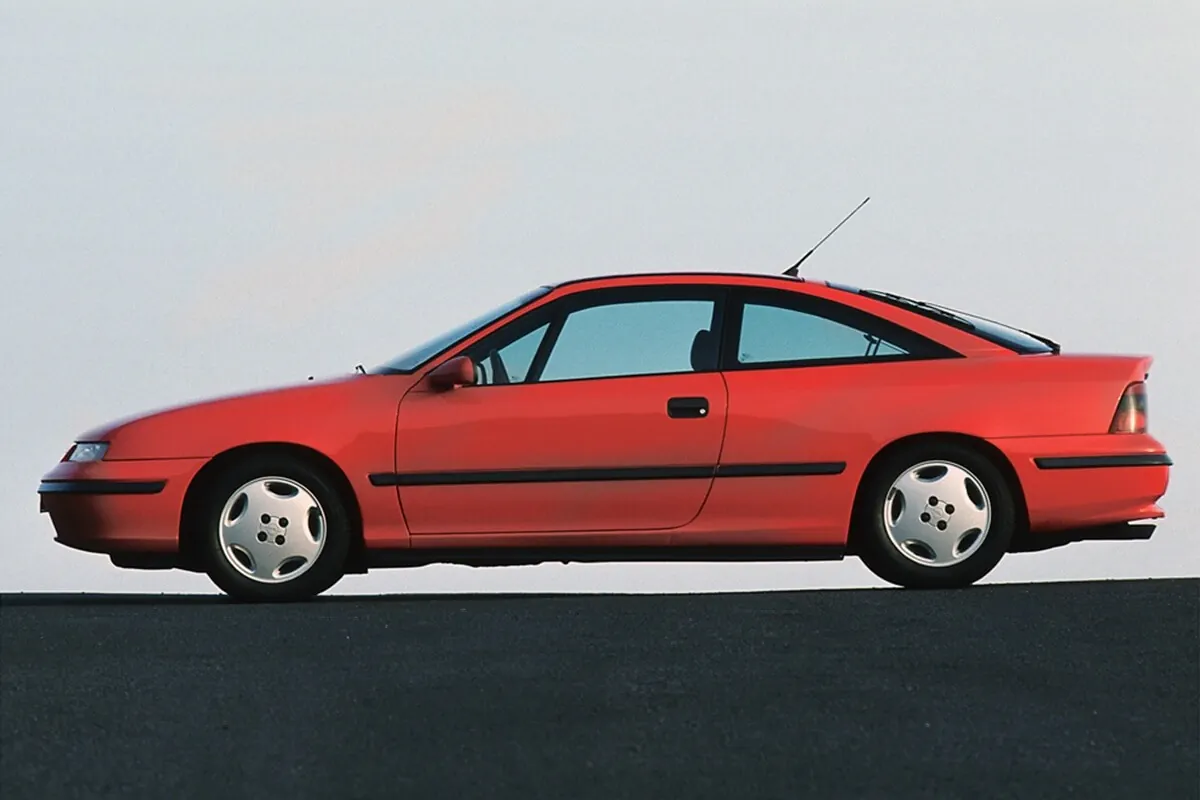 Opel Calibra (1989–1994) vista lateral