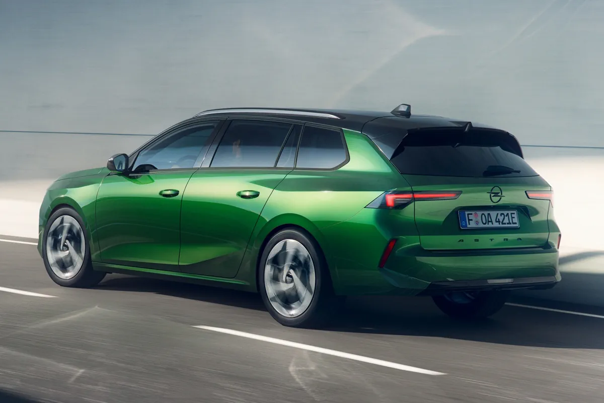 Opel Astra Sports Tourer (2026) rear view