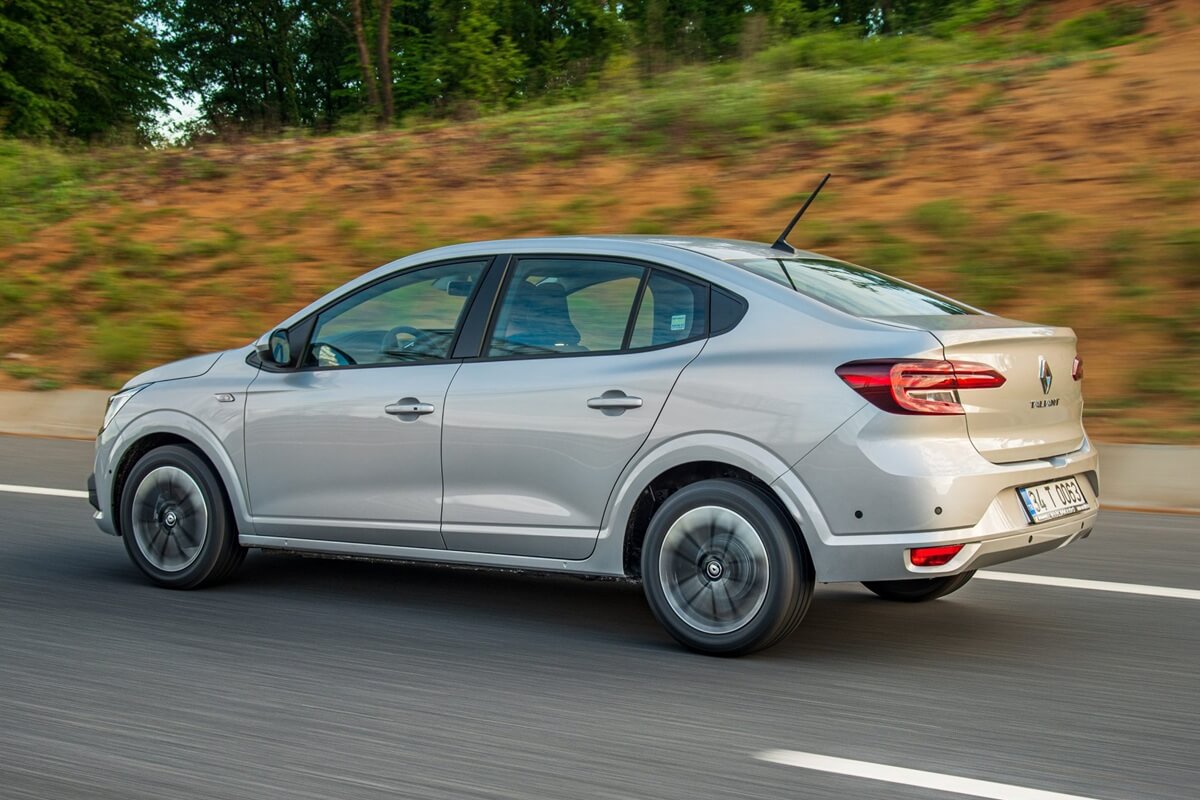 Renault Taliant (2026) rear view