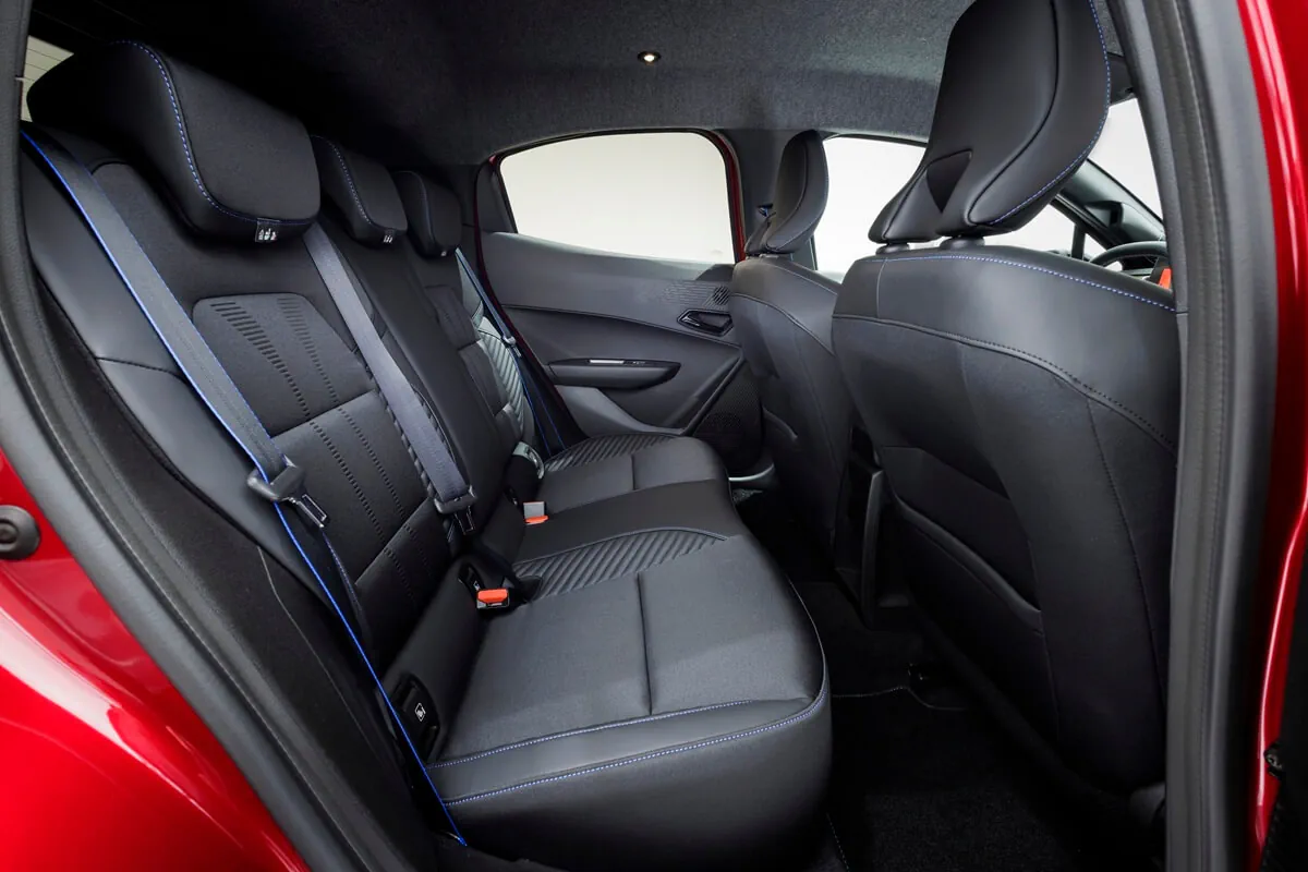 Renault Clio (2026) interni / sedili