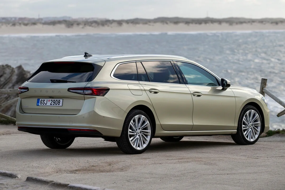 Skoda Superb Combi (2026) Heckansicht
