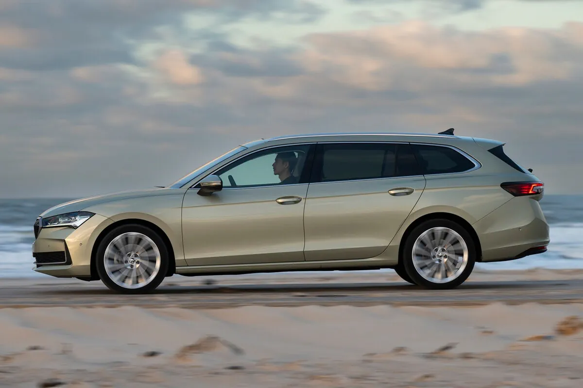 Skoda Superb Combi (2026) Seitenansicht