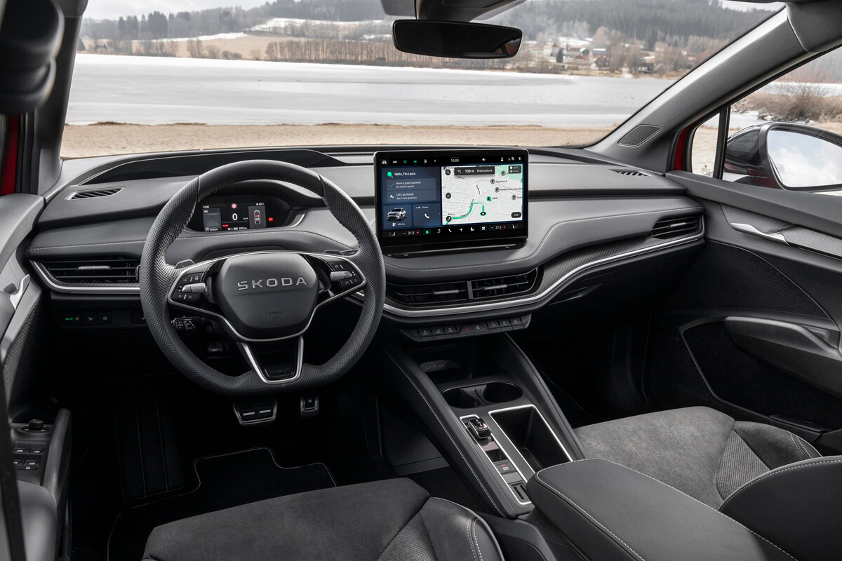 Skoda Enyaq Coupé (2026) vista cruscotto