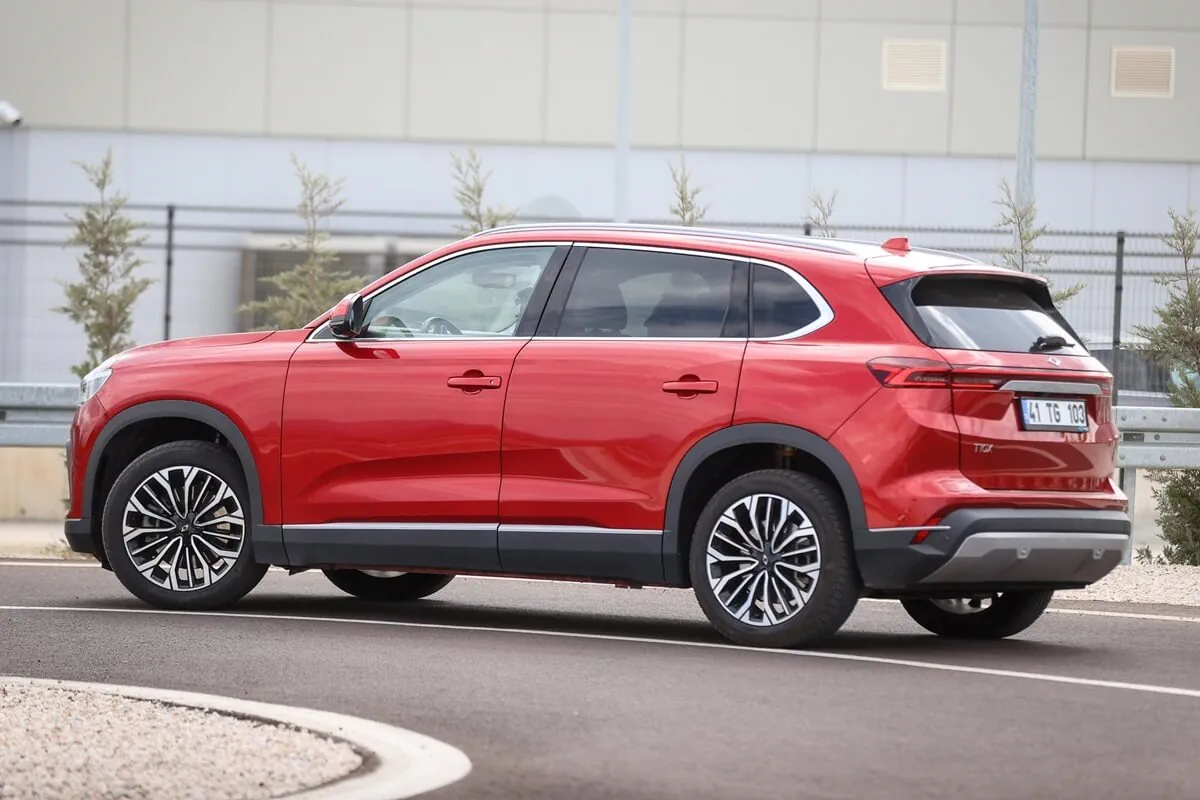 Togg T10X (2026) vista trasera