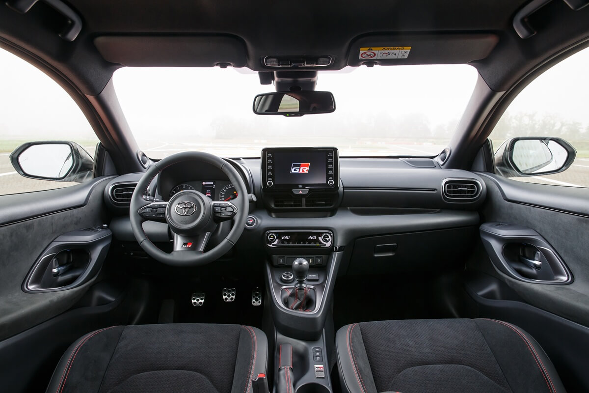 Toyota GR Yaris (2020–2023) Armaturenbrettansicht