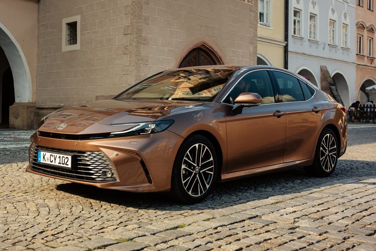 Toyota Camry (2026)