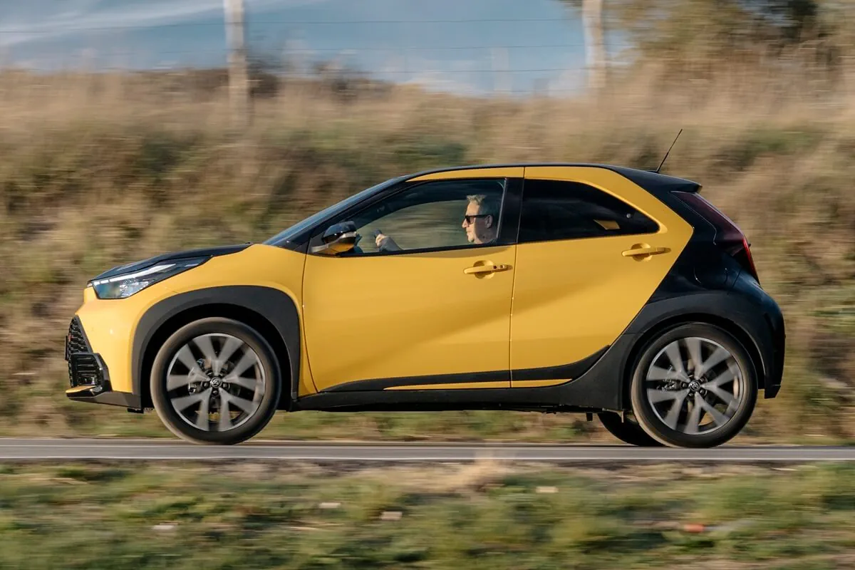 Toyota Aygo X (2026) zijaanzicht