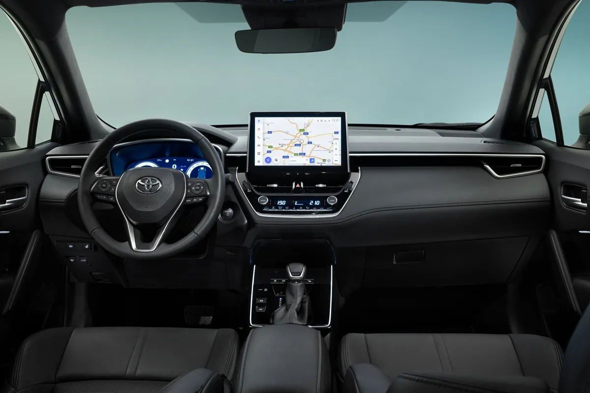 Toyota Corolla Cross (2026) dashboard view