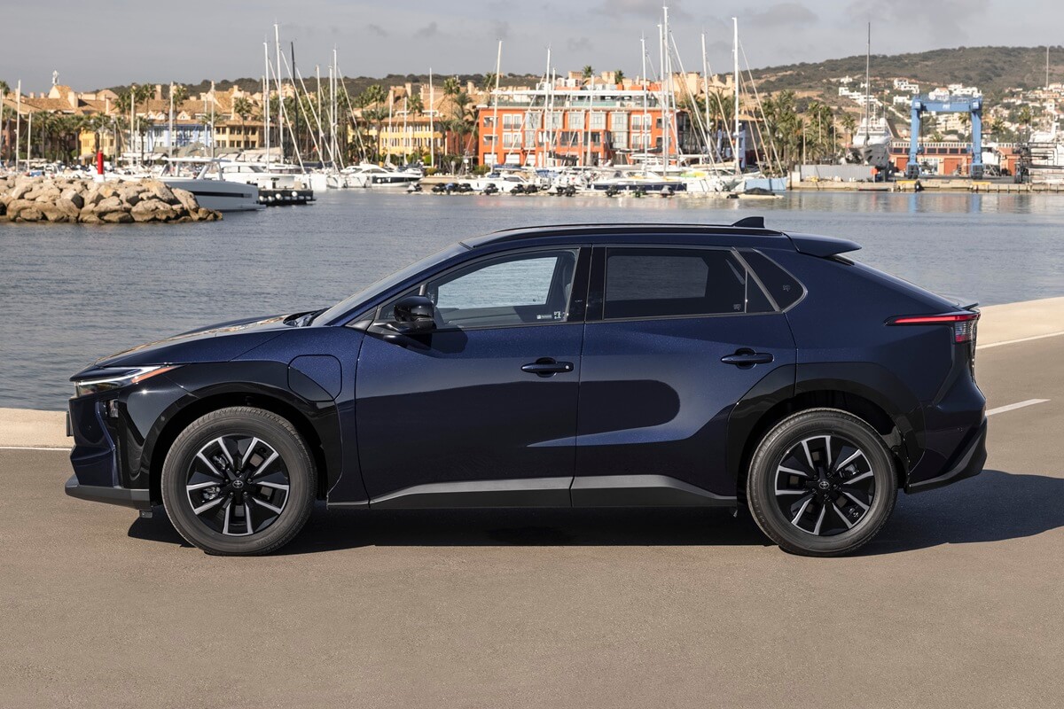 Toyota bZ4X (2026) Seitenansicht